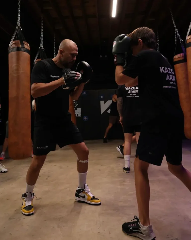 Kickboxing—Boxing