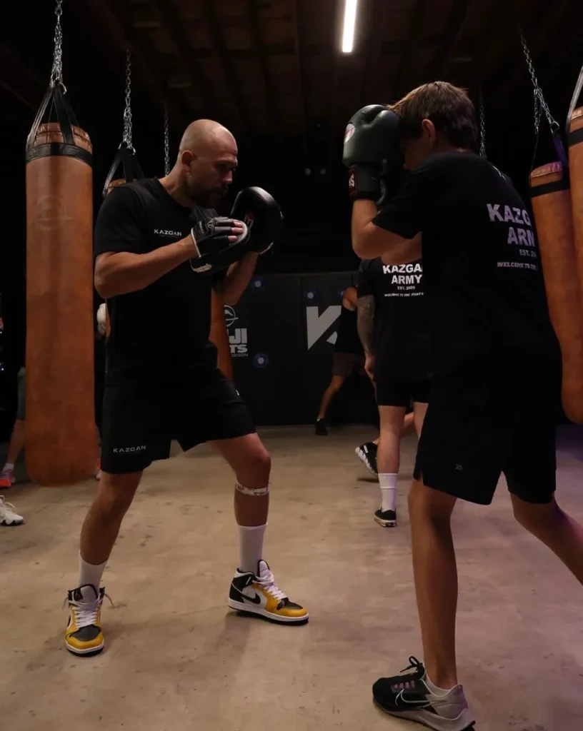 Kickboxing—Boxing